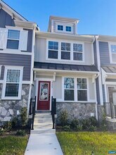 2225 Woodburn Rd in Charlottesville, VA - Building Photo - Building Photo