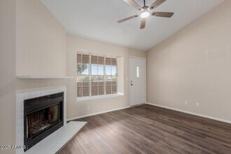 4601 N 102nd Ave in Phoenix, AZ - Building Photo - Building Photo