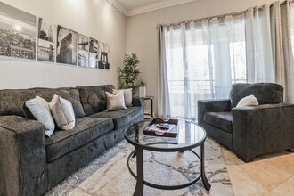 210 E Flamingo Rd, Unit 308 in Las Vegas, NV - Foto de edificio - Building Photo