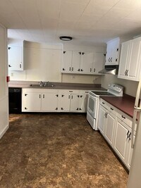 69 Rainbows End, Unit B photo'