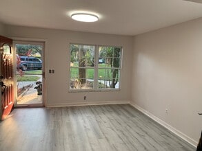 2171 Fox Chase Blvd in Palm Harbor, FL - Building Photo - Building Photo
