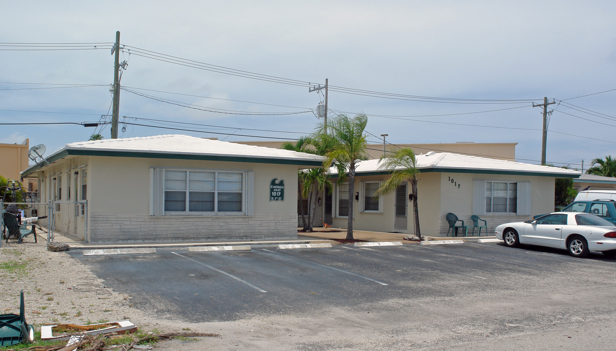 1017 SE 3rd St in Deerfield Beach, FL - Building Photo