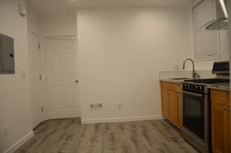 925A Southgate Avenue in Daly City, CA - Building Photo - Building Photo