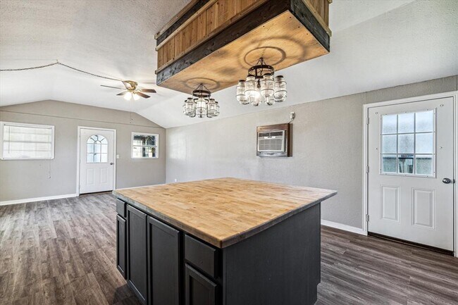 135 Canvasback Cay S in Baytown, TX - Building Photo - Building Photo