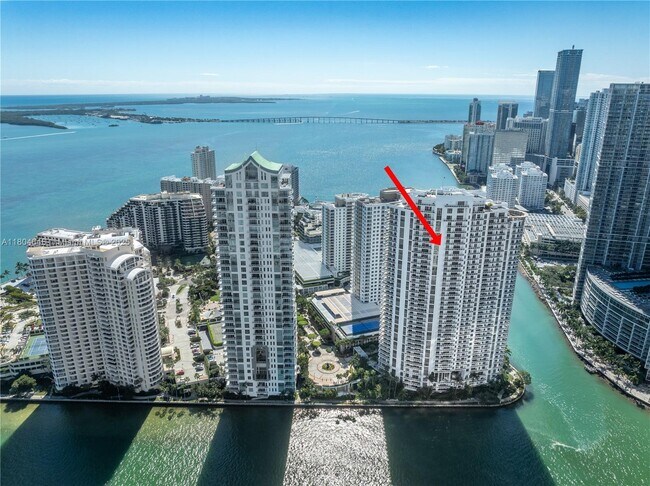 901 Brickell Key Blvd in Miami, FL - Building Photo - Building Photo