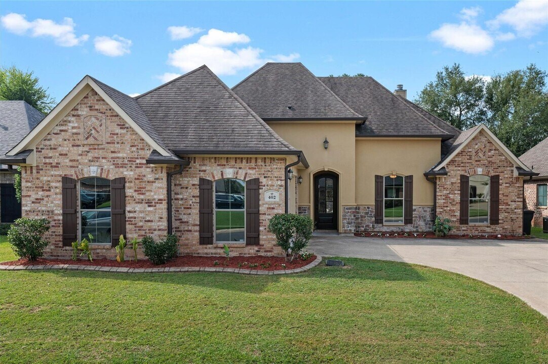 402 Antietam Dr in Bossier City, LA - Building Photo