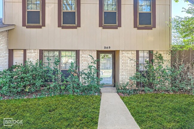 303 Trailridge Dr in Richardson, TX - Building Photo - Building Photo