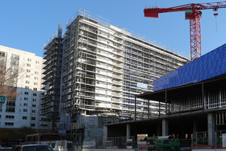 Block 9 in Virginia Beach, VA - Foto de edificio - Primary Photo