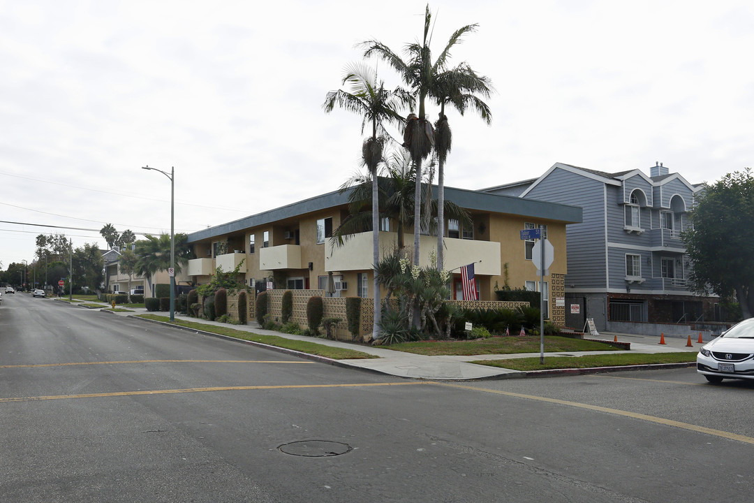 10228 Tabor St in Los Angeles, CA - Building Photo