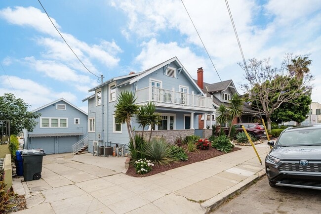 2454 Union St in San Diego, CA - Foto de edificio - Building Photo