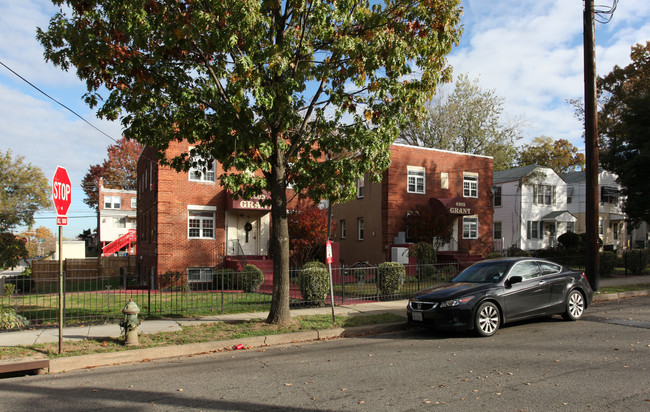 4200-4202 Grant St NE in Washington, DC - Building Photo - Building Photo