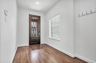 5521 Petty St in Houston, TX - Building Photo - Building Photo