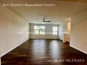 5028 Winding Jordan Ln in Charlotte, NC - Building Photo - Building Photo