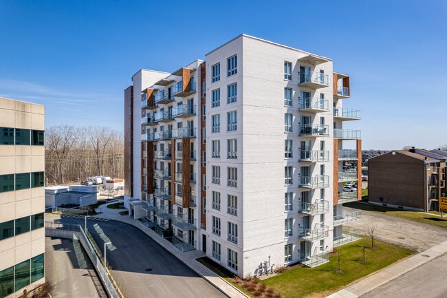 The Topaz in Laval, QC - Building Photo - Building Photo