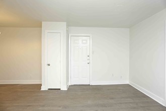 2313 N Fitzhugh Ave in Dallas, TX - Building Photo - Interior Photo