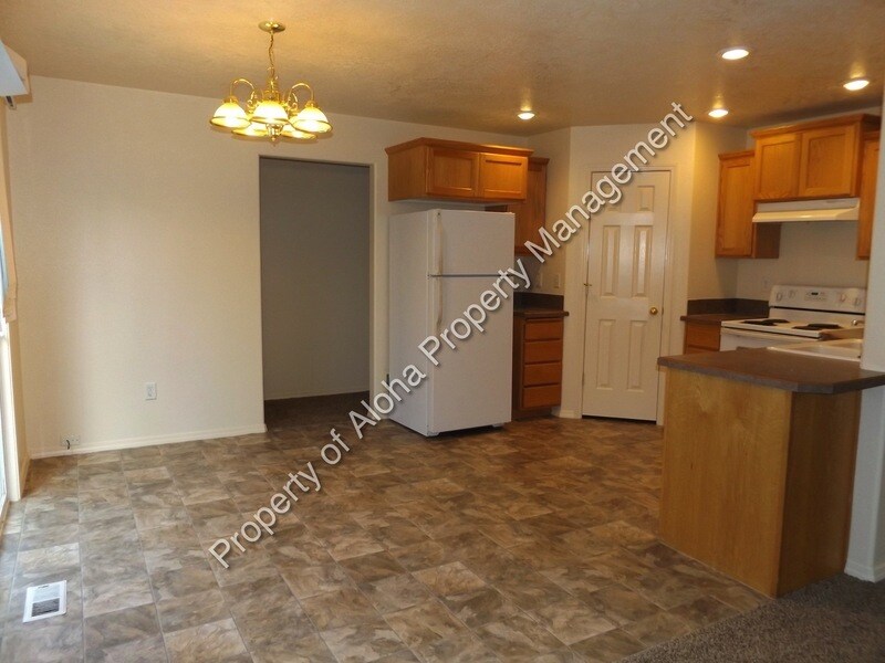 1280 S Cloverdale Rd in Boise, ID - Foto de edificio