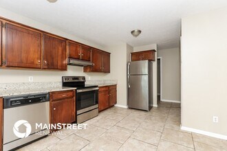 631 Blake Moore Dr in La Vergne, TN - Foto de edificio - Building Photo