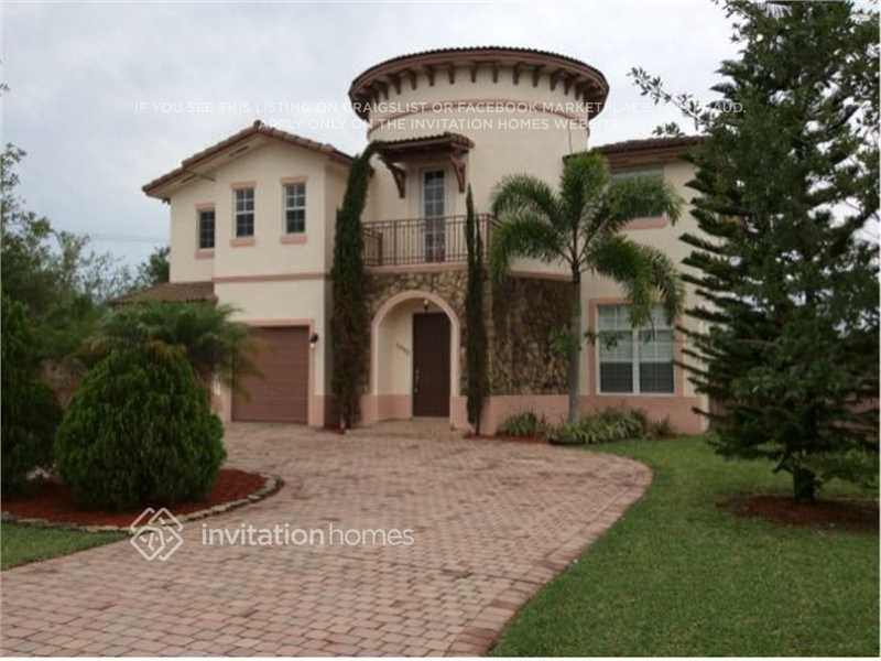 19996 SW 130th Ave in Miami, FL - Foto de edificio