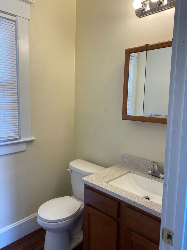 326 E Liberty St in Girard, OH - Building Photo - Building Photo