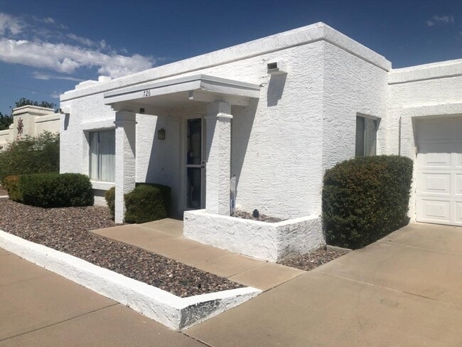 726 E Villa Rita Dr in Phoenix, AZ - Building Photo - Building Photo