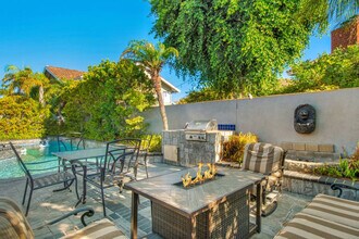 3672 Seascape Dr in Huntington Beach, CA - Building Photo - Building Photo
