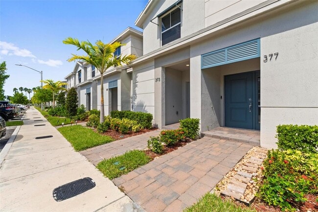 377 NE 1st Ave in Florida City, FL - Building Photo - Building Photo