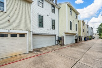 2500 Centenary Blvd in Shreveport, LA - Building Photo - Building Photo