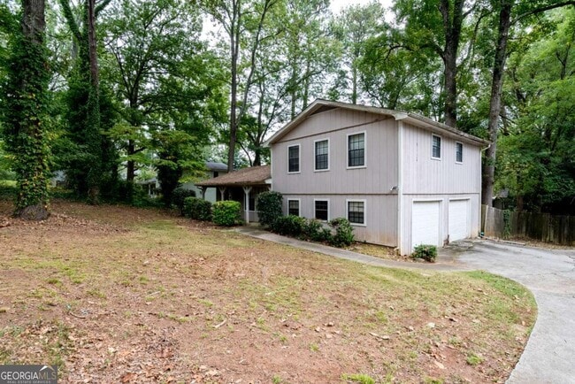 property at 2275 Camden Ct