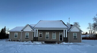 102 Bighorn Cir in Kenai, AK - Building Photo