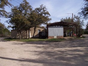 117 Oaks Rd in Bertram, TX - Building Photo - Building Photo