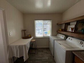 976 Haven Ave in Redwood City, CA - Building Photo - Building Photo