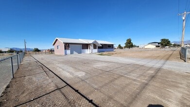 2440 Homestead Rd in Pahrump, NV - Building Photo - Building Photo