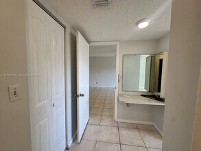 608 NE 2nd St in Dania Beach, FL - Building Photo - Building Photo