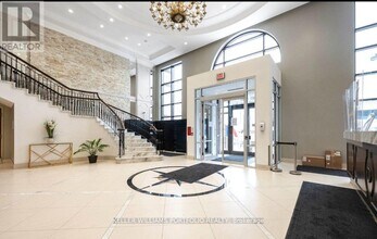 89 S Town Centre Blvd in Markham, ON - Building Photo - Building Photo