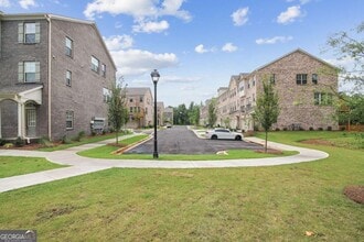 4050 Pierson Trce in Suwanee, GA - Building Photo - Building Photo