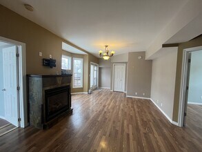 152 Wesley St in Moncton, NB - Building Photo - Building Photo