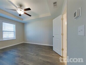 195 Chapelcrest Ln in Holly Springs, GA - Foto de edificio - Building Photo