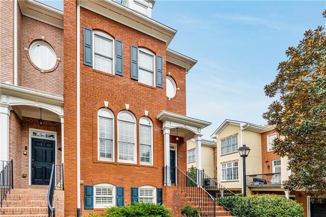 2586 Brookhaven Chase Ln NE in Atlanta, GA - Building Photo - Building Photo
