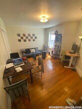157 Summer St, Unit 1R in Somerville, MA - Foto de edificio - Building Photo