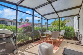 3510 Antarctic Cir in Naples, FL - Building Photo - Building Photo