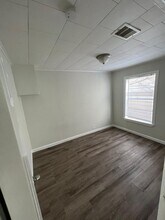 2628 4th Ave in Groves, TX - Building Photo - Building Photo