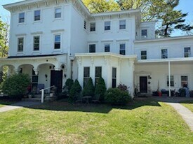 228 Andover St in Andover, MA - Building Photo