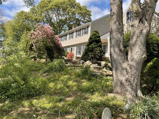 property at 25 Crest Ave