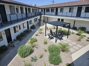 Torrance Gateway Apartments in Torrance, CA - Building Photo - Building Photo