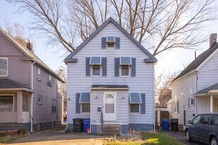 2227 W 103rd St in Cleveland, OH - Building Photo