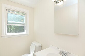 118 Edinboro St, Unit 118 in Newton, MA - Building Photo - Building Photo