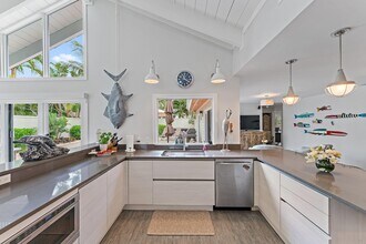 108 E Tarpon Ln in Jupiter, FL - Building Photo - Building Photo