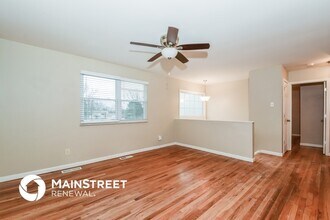 35 Bernie Cir in Maryland Heights, MO - Building Photo - Building Photo