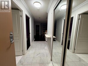 801 Bay St. in Toronto, ON - Building Photo - Building Photo