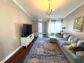 9756 Greensboro Cir in Sacramento, CA - Building Photo - Building Photo